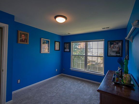 5th image of 328 Deerfield Ln