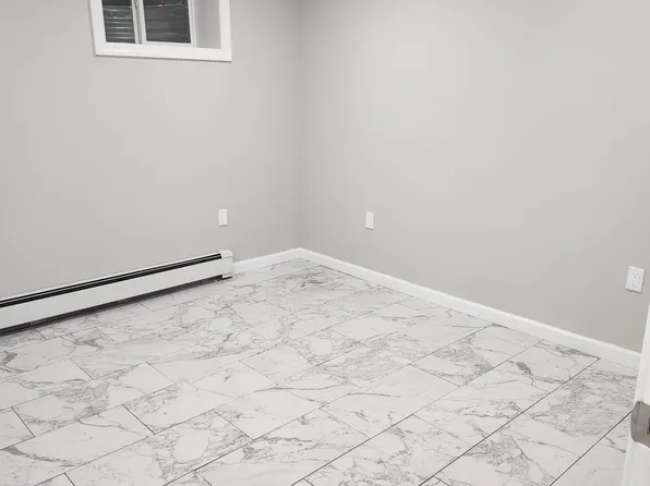 (undisclosed Address), Freeport, NY 11520