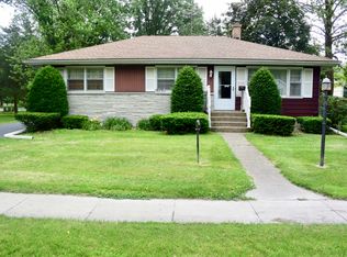 310 S Madison St, Oswego, IL 60543