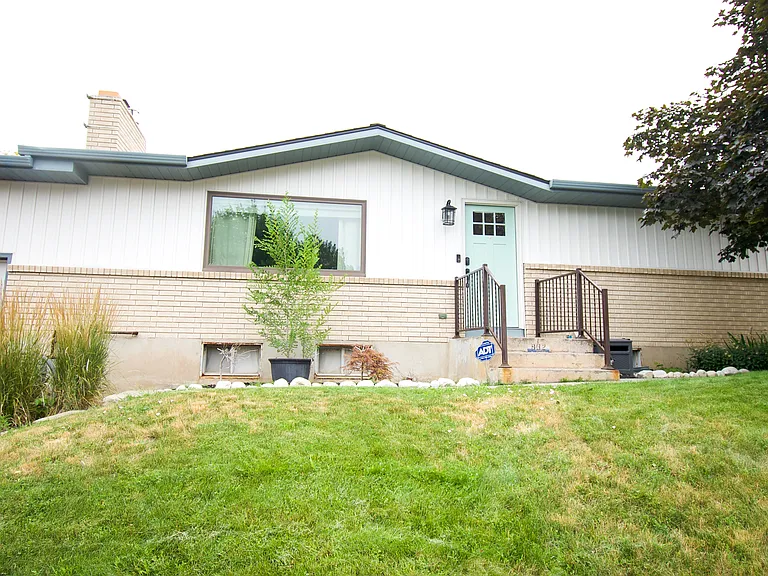 982 Jessie Ave — Photo 23