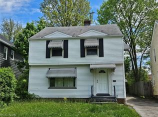 931 Yellowstone Rd, Cleveland Heights, OH 44121