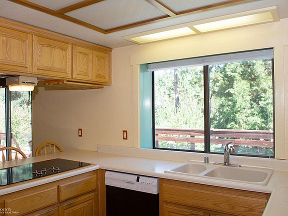 4th image of 10962 Darlene Ct