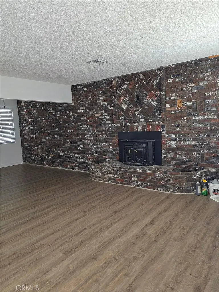 3 bed, 1245 sqft, $3,500 — Photo 2