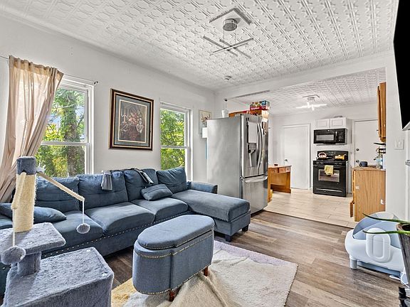 4th image of 42 Albion St