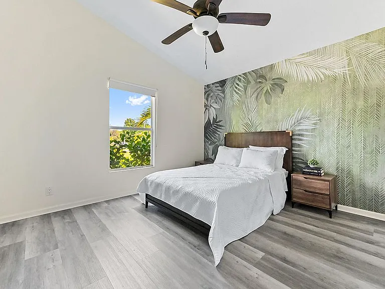 7492 SW 40th Ter — Photo 18