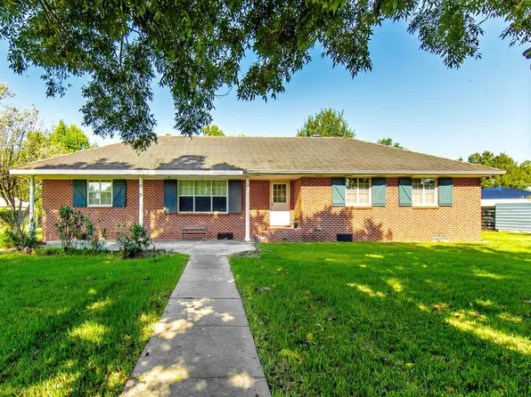 215 W 22nd St, Larose, LA 70373