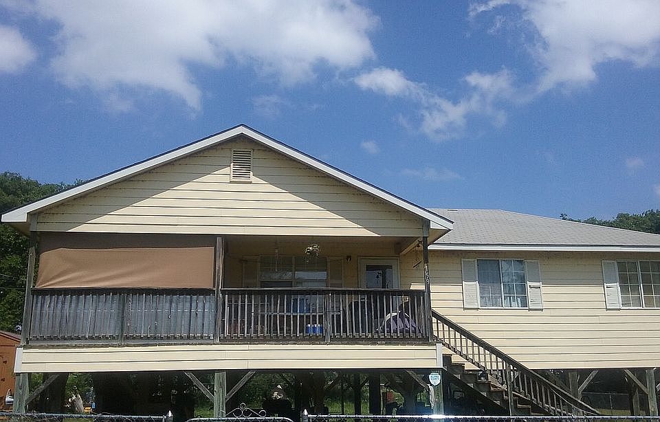 NEW ROOF PUT ON OCT 2018