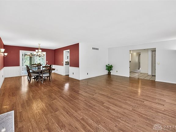 3rd image of 1751 Oregonia Rd