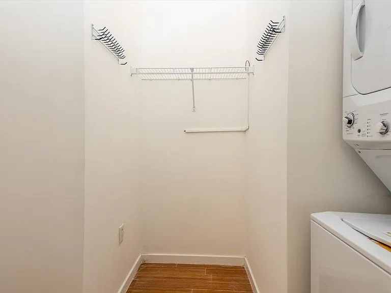 2263 Young Ave E #212 — Photo 9