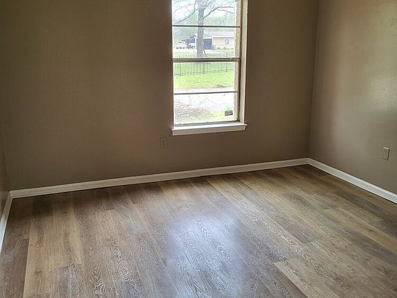3rd image of 3497 Arnold Rd