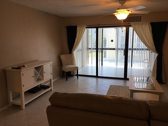 3rd image of 800 S Gulfview Blvd