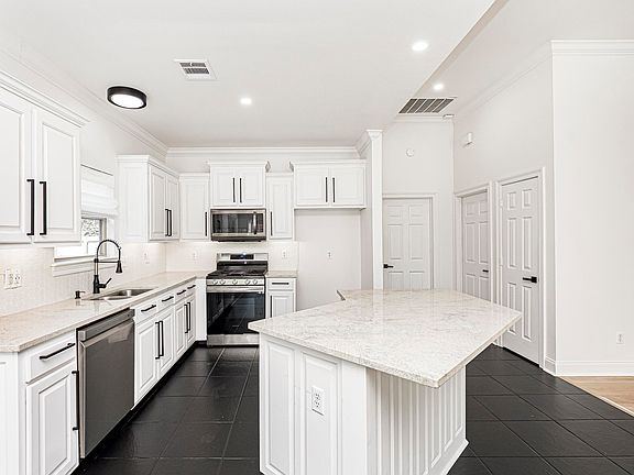 5th image of 41050 Lakeway Cove Ave