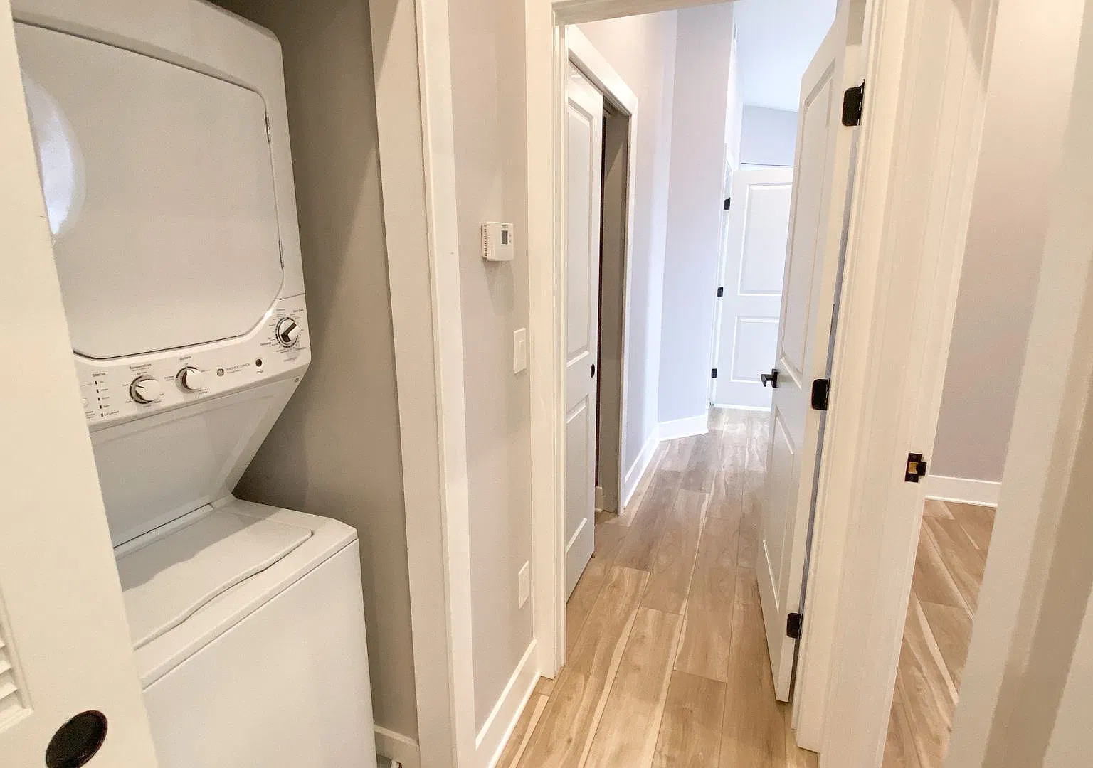 4262 Parkside Ave — Photo 3