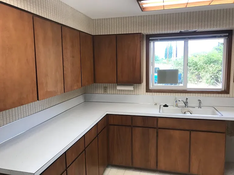 11946 Highway 30 — Photo 21