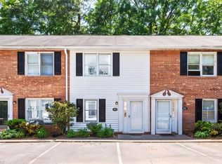 5910 King Charles Ct, Clemmons, NC 27012