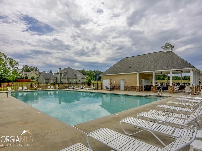 395 Chasewood Ln — Photo 49