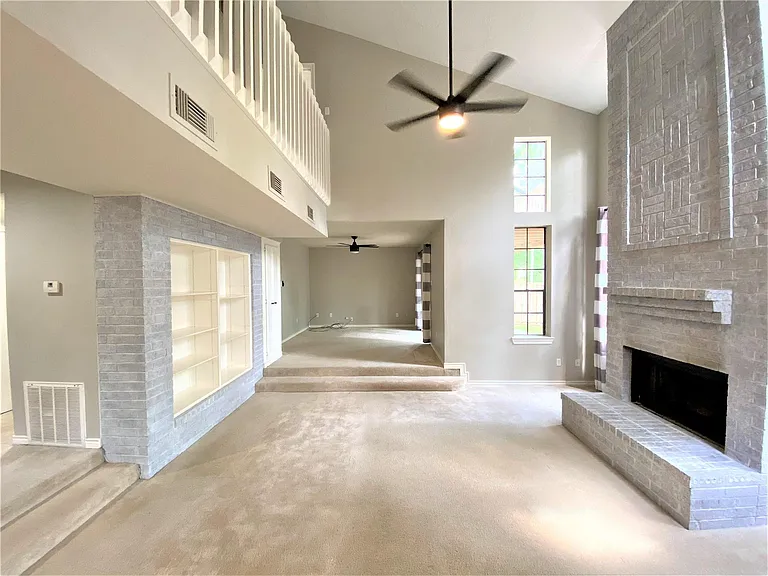 12303 Longfellow Dr — Photo 7