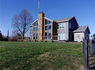 7421 N Skyline Dr, Floyds Knobs, IN 47119