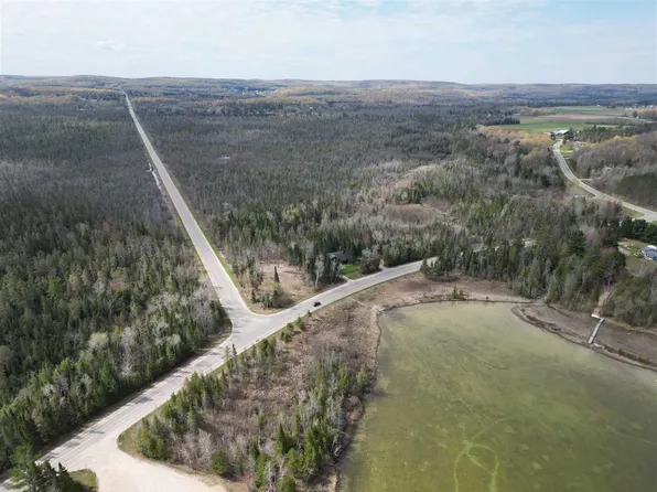 3511 Korthase Rd, Boyne City, MI 49712