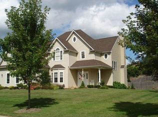 10 Ryan Ln, Lincroft, NJ 07738