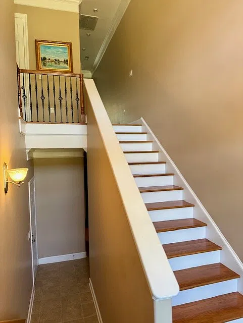 2 bed, 2300 sqft, $2,500 — Photo 4