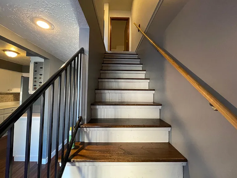 727 SW Liggett Rd #D — Photo 11
