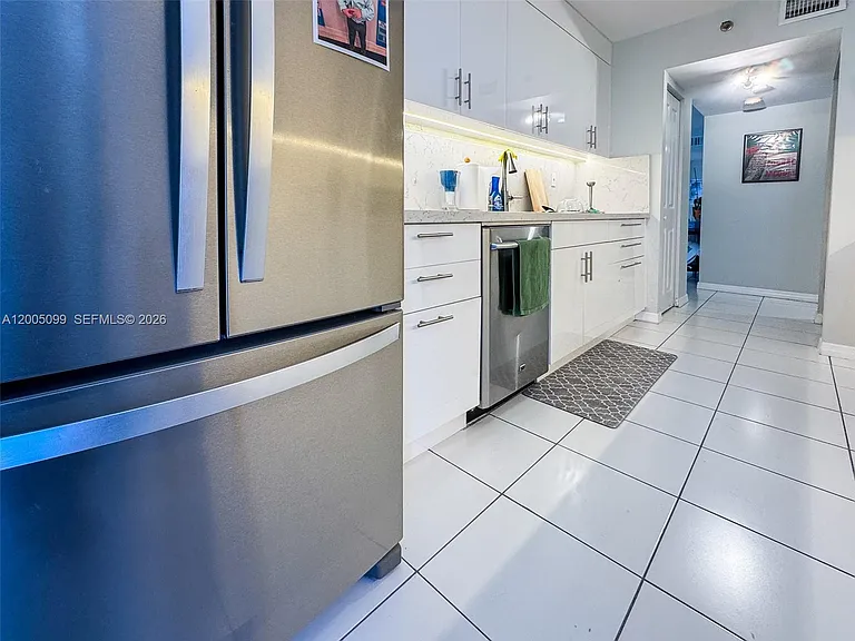 9341 Collins Ave #907 — Photo 10