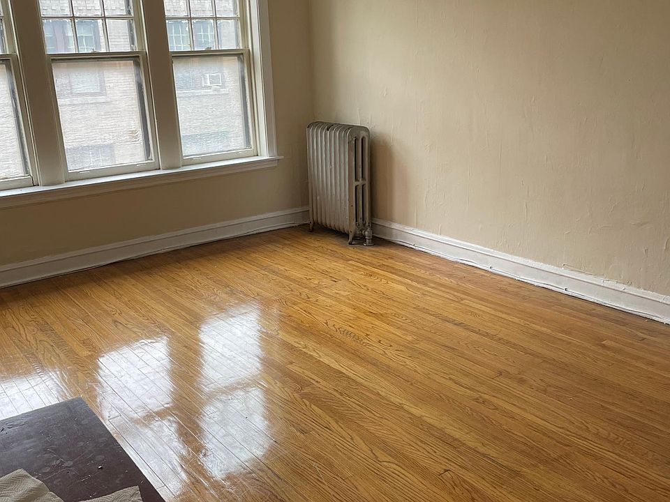 1st image of 909 Sherman Ave #304