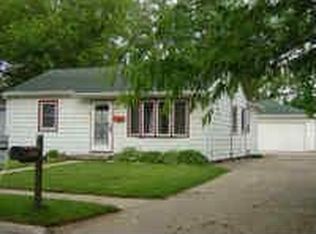 2613 S Steele St, Sioux City, IA 51106