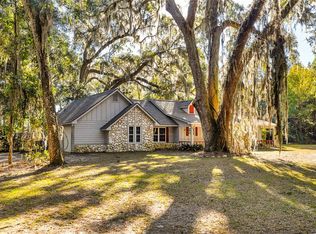 8 London Hill Rd, Woodbine, GA 31569