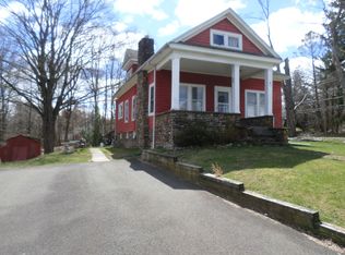 160 Dickerman St, Hamden, CT 06518