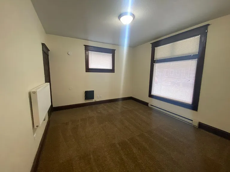 832 Columbia Ave — Photo 4