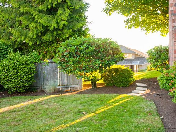 5th image of 13806 SE 52nd Pl