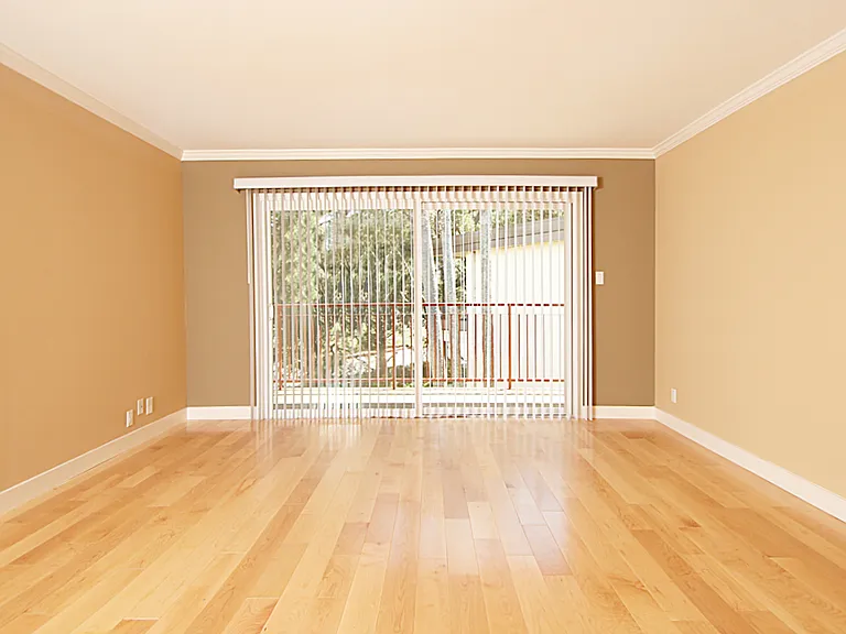 1410 Millbrae Ave — Photo 3
