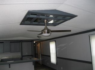 1696 E Hardin Rd, Lumberton, NC 28358