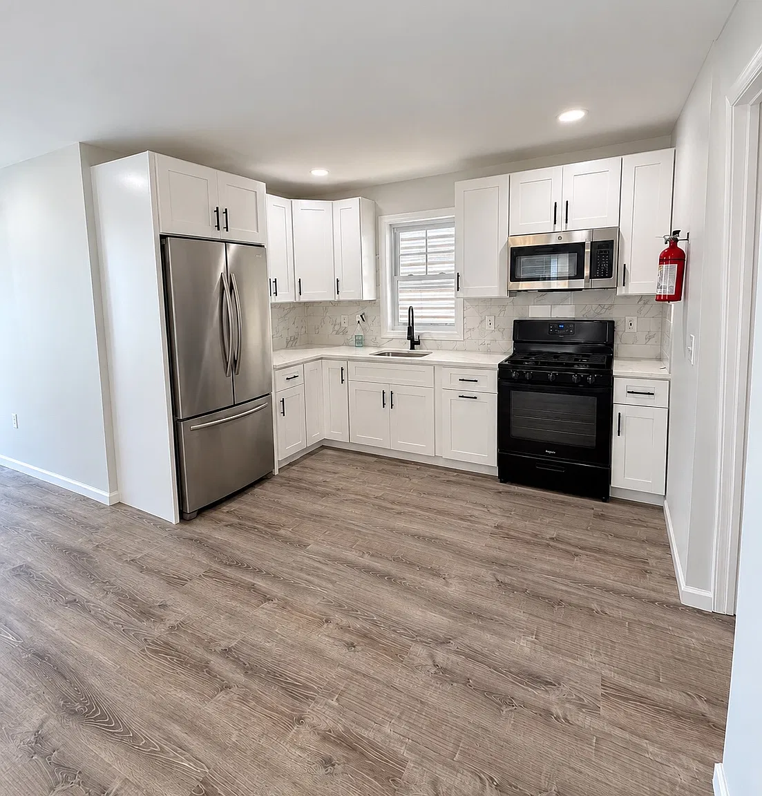 3 bed, 1300 sqft, $2,750 — Photo 4