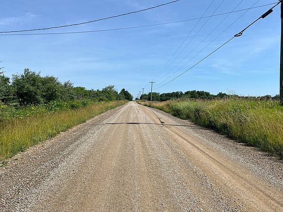 4th image of 3218 Southard Hwy