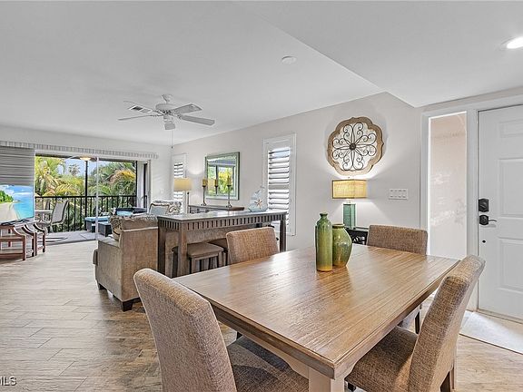 3rd image of 4205 SE 19th Ave APT 202