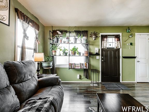 5th image of 745 W Paxton Ave