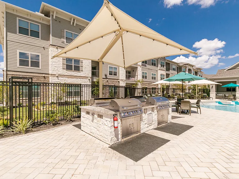 Cue Luxury Apartments — Photo 38