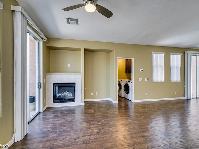5928 Attavilla Dr — Photo 19
