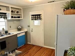5th image of 1145 Lavender Rd