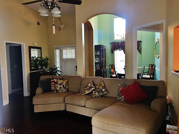 4th image of 228 Yardsley Dr