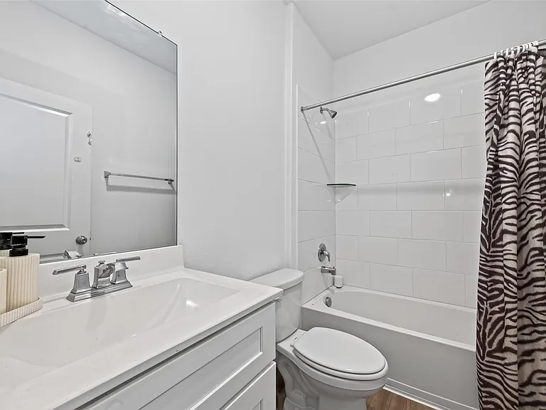 8111 Star Terrace Dr — Photo 17