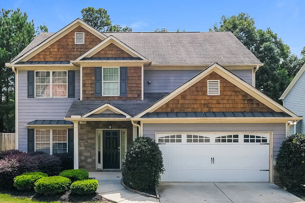 4 bed, 2.5 bath, 2319 sqft, $2,135 — Photo 1