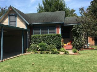 1506 E Anaqua Ave, Victoria, TX 77901