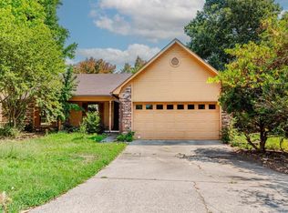 7 High Timber Dr, Maumelle, AR 72113