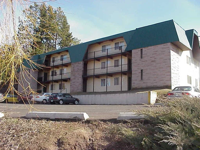 Valleyford Apartments — Photo 11