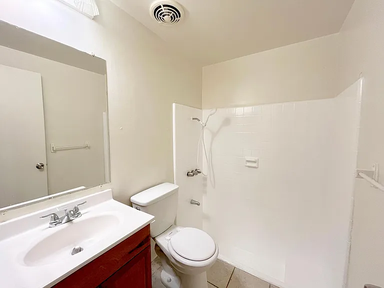 1900 E Baristo Rd #6 — Photo 21