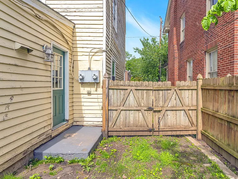 206 Princess Anne St — Photo 20